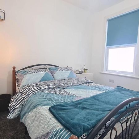 Spacious Room In Manor Park Лондон Екстер'єр фото